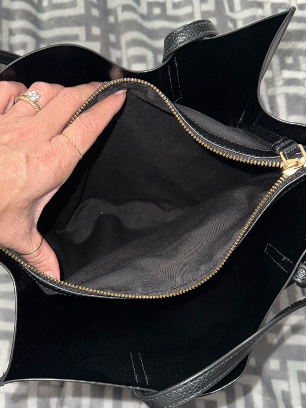 Marc Jacobs ‘The Grind’ Black Pebbled Leather Tote - Picture 7 of 14